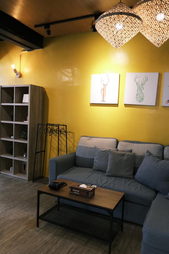 Mr. Hei's Room 2.6 - Monthly discount available, pets allowed