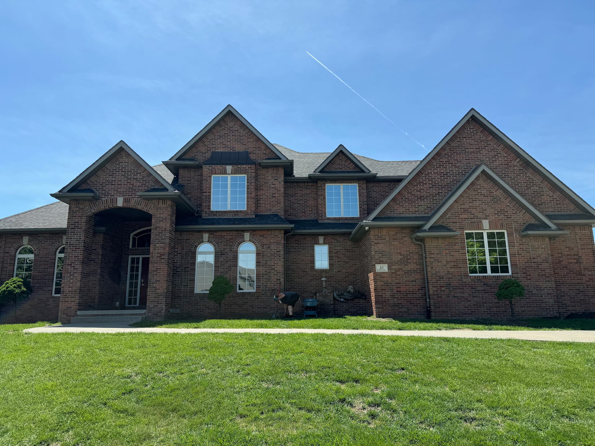 Lake home & pool 3 miles to CWS sleeps 12 8 beds