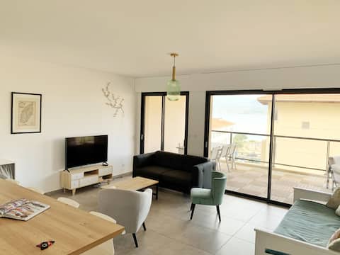 Airbnb performant: Beautiful 2-room, terrace with sea view à Ajaccio