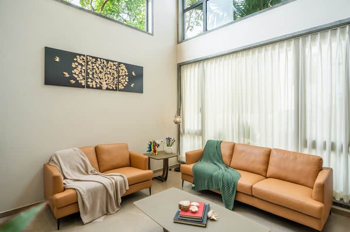 Living room image 5