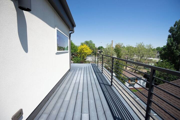 Highlands/Sloans Gem | Sleeps 9 | Family Friendly gallery image 5