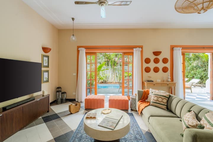 Living room image 9