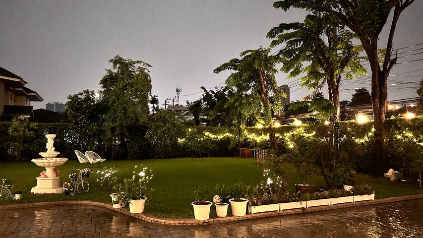 富人区素坤逸71巷曼谷壹号庄园别墅五卧五卫 订满三天以上送接机 gallery image 3