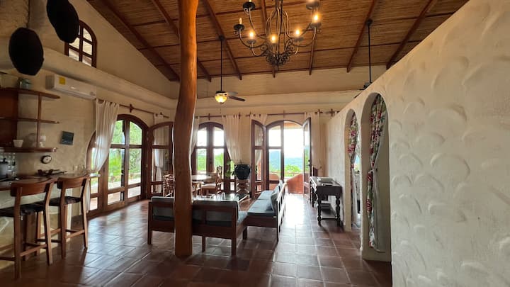 Luxury 5 Bed Estate, Pool, Hotel-like Experience - Nicaragua