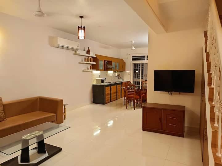Living room image 2