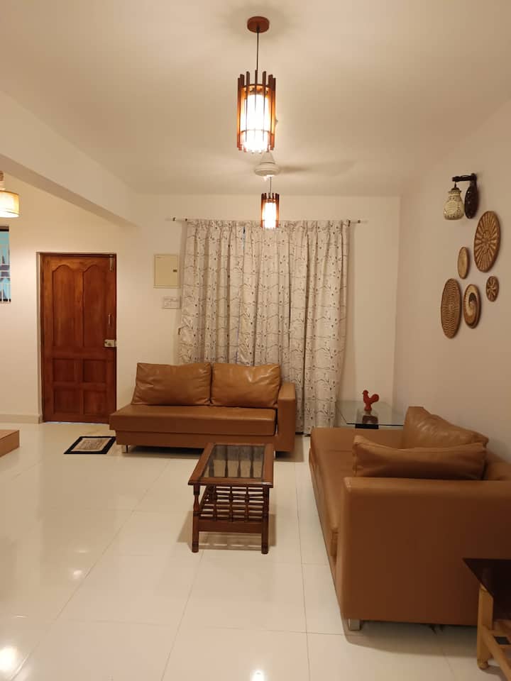 Living room image 5