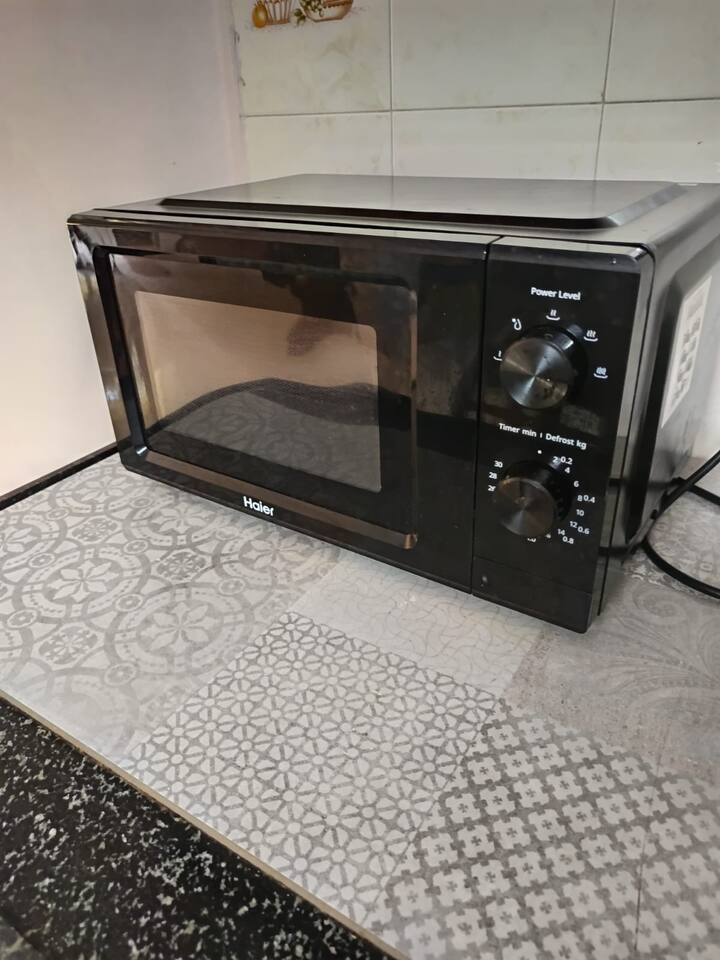 Full kitchen image 4