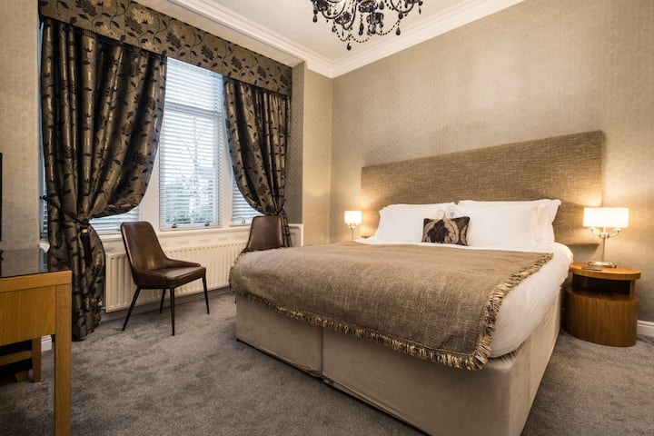 Superior Room With Ensuite Shower, King Or Twin - Windermere