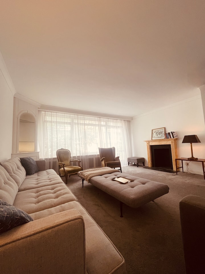 Hyde Park Townhouse Sleeps 14 + Parking Available - London