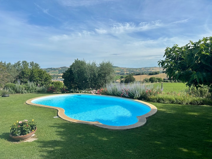 Villa Chiarino - Farmhouse with Pool in Recanati