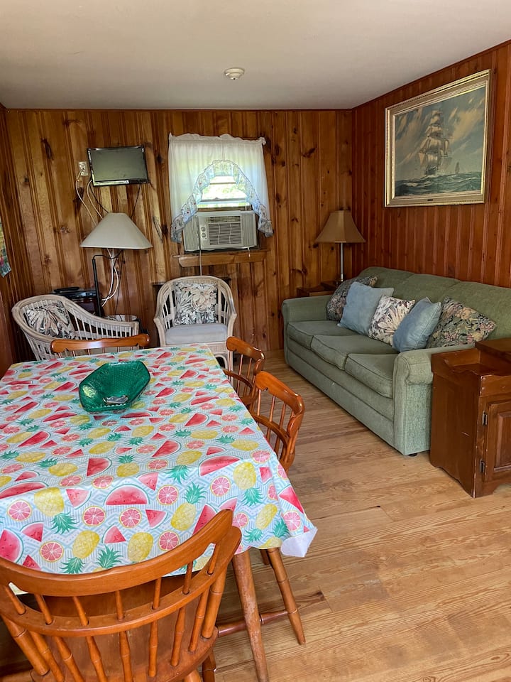 Tiny House - Great Herring Pond, MA