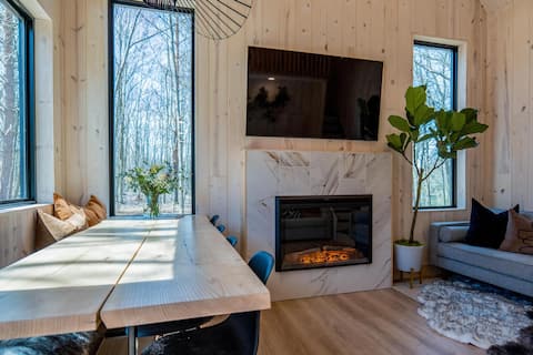 Private Scandinavian Cabins/Hot Tub/EV Charger/Lux