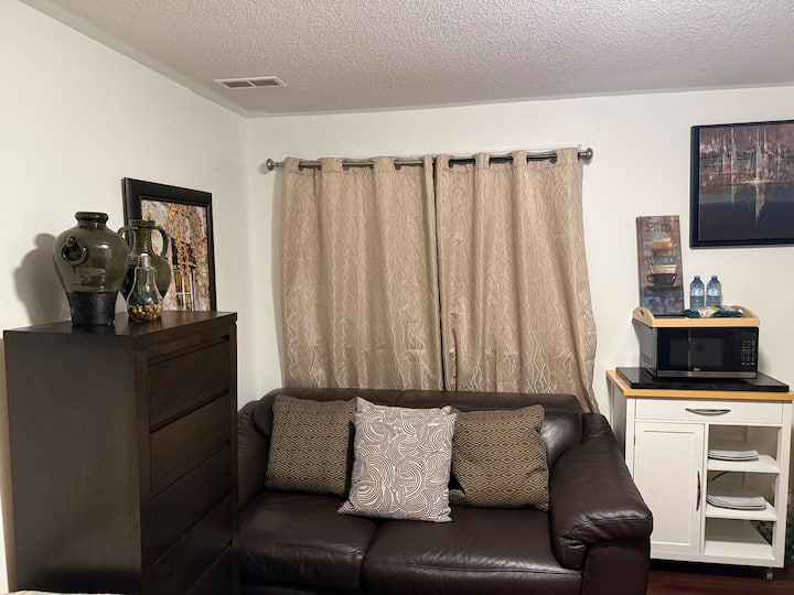 Room In Peterborough - Peterborough, ON, Canada