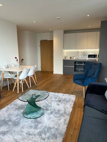 City Centre Penthouse gallery image 4