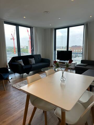 City Centre Penthouse gallery image 5