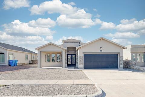 Spacious 3Bed/3Bath Home, Eastlake (Entire place)
