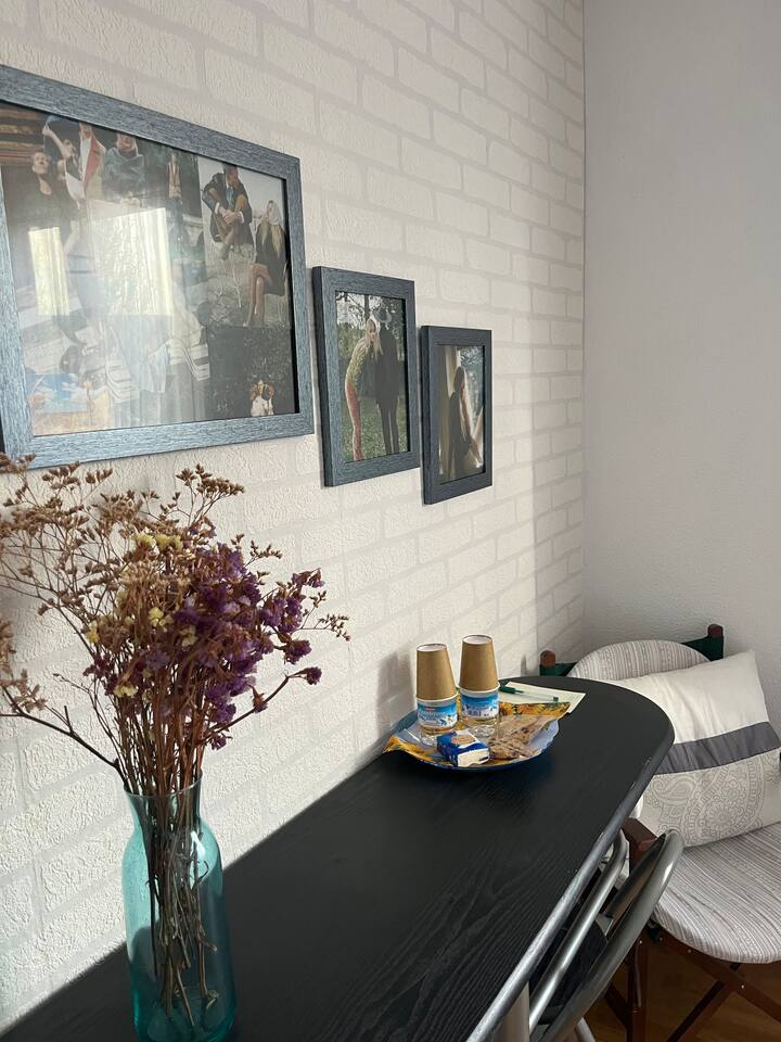Table de travail avec connexion wifi