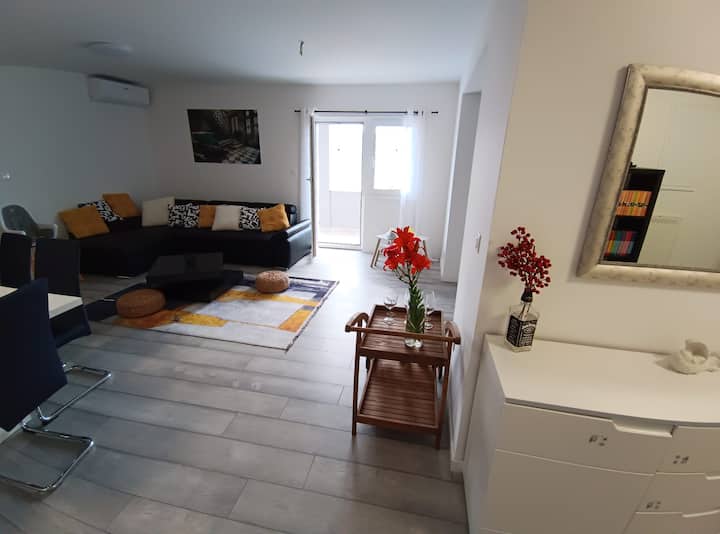 მისაღები ოთახი