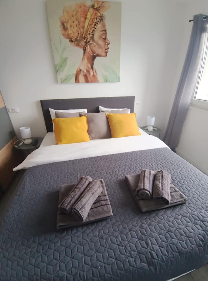 საძინებელი 1