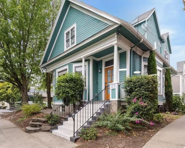 Elegant Nob Hill Victorian