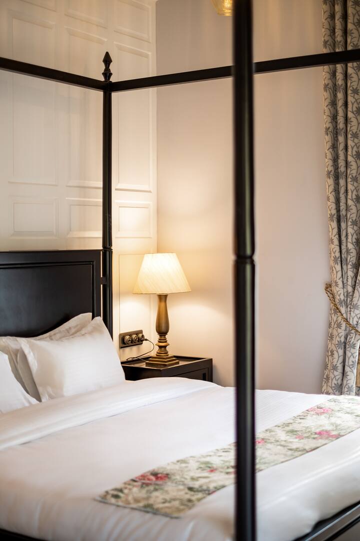 Bedroom 1 image 3