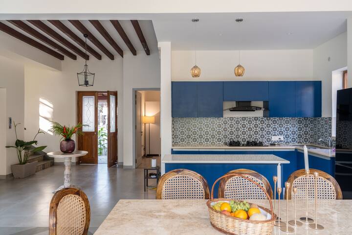 Full kitchen image 1