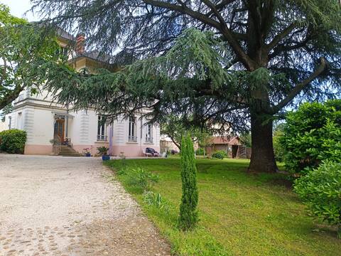 Maison familiale + jardin 1500m