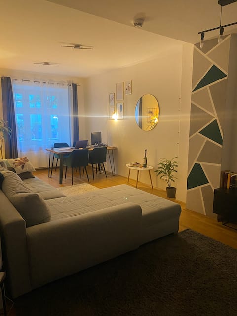 Top performing Airbnb: Beautiful 2-room apt (2 min to subway U3) in Thalkirchen