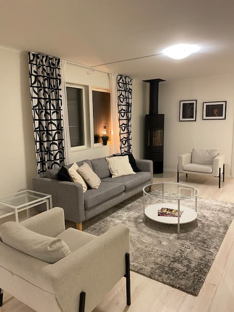 Modern spacious 5 bedroom home