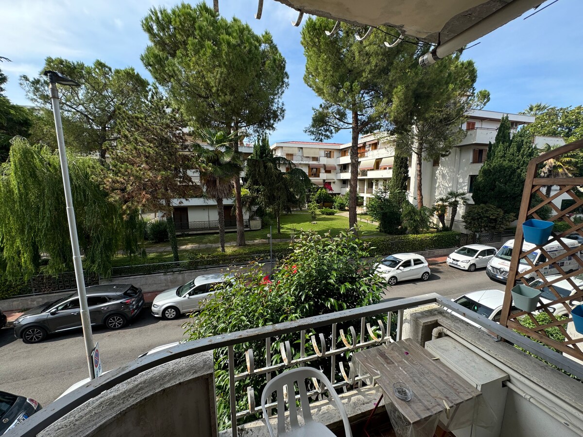 Spacious apartment by the sea Apartments for Rent in Roseto degli