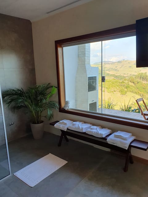 Top Airbnb: Orion Chalet. Romance with a view. in Bueno Brandão