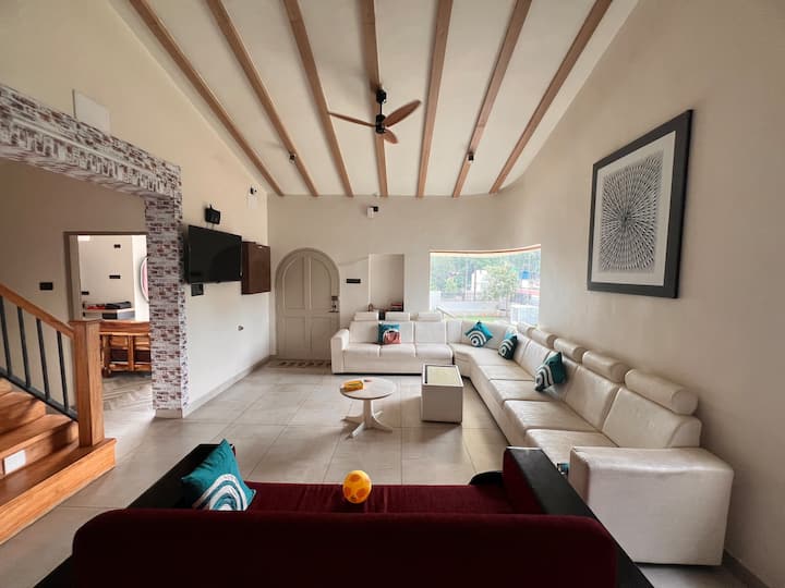 'Krishna Villa' Luxury Glasshouse Villa In Yercaud - Yercaud