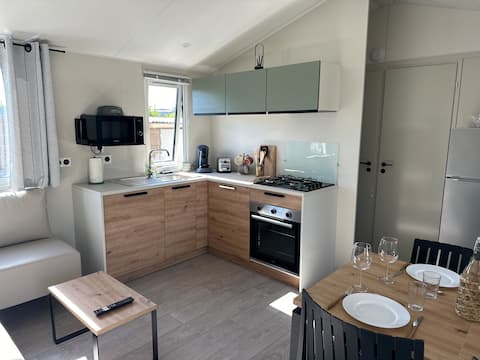 Top Airbnb: Mobile home by the sea, private land, 6 people in Ploemeur