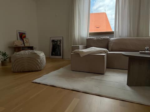 Top performing Airbnb: Huge 2-story Loft directly in the city center in Nürnberg