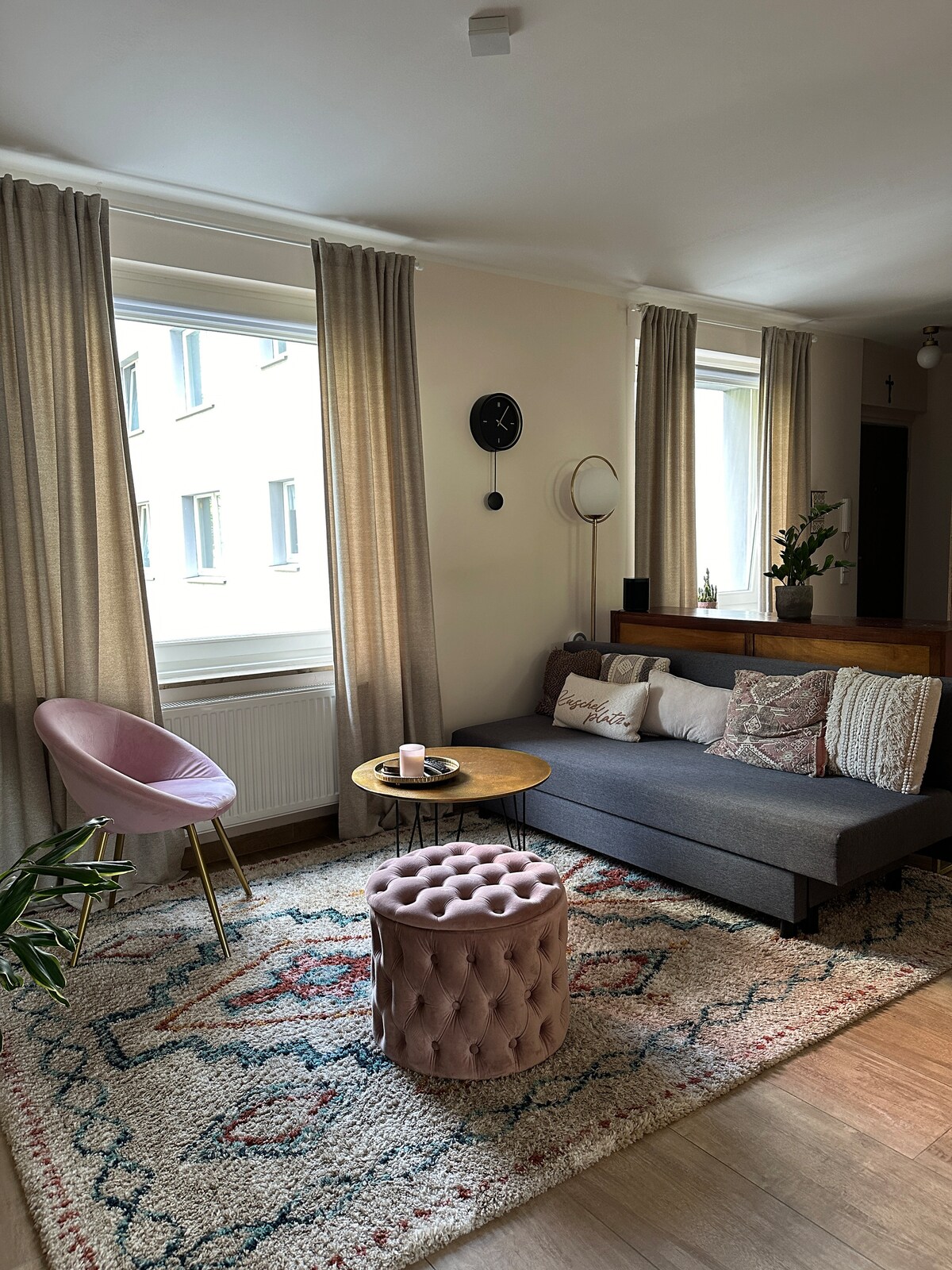 Top Airbnb: Stylish and quiet. Central apartment in Cologne in Neuehrenfeld