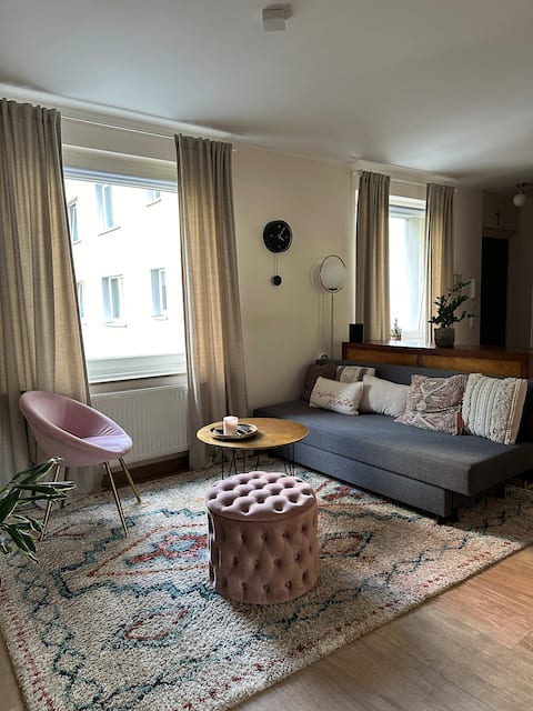 Top Airbnb: Stylish and quiet. Central apartment in Cologne in Neuehrenfeld