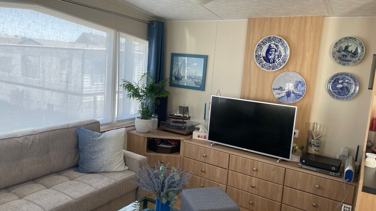 Popular Airbnb listing: Camping trailer in Middelkerke