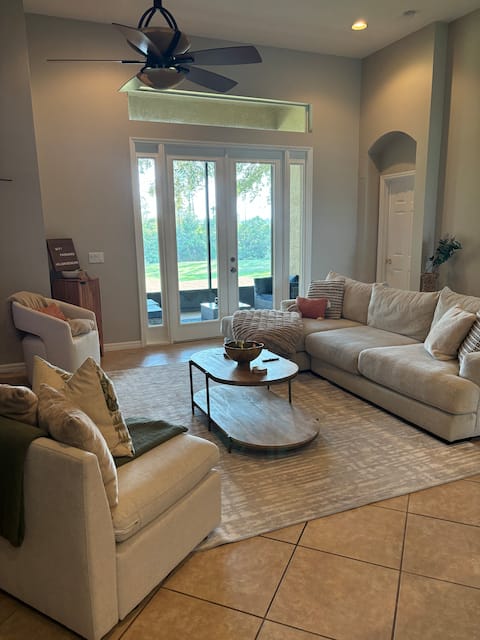 Cozy home near Disney with a king size bed