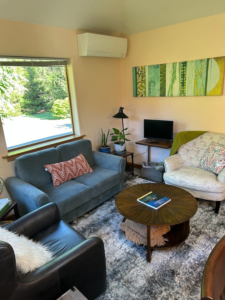 Meadow Retreat - Whidbey Island, WA