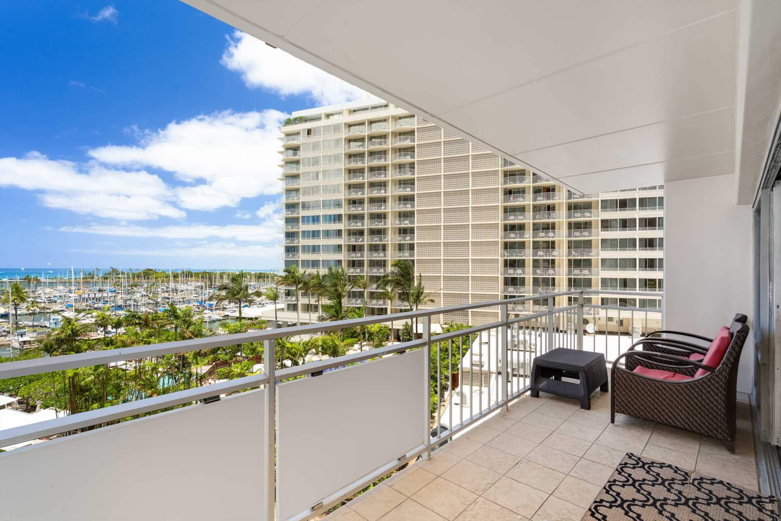 Ilikai Ocean & Harbor View 2 Bedroom 2 Bath Condo - Image 37