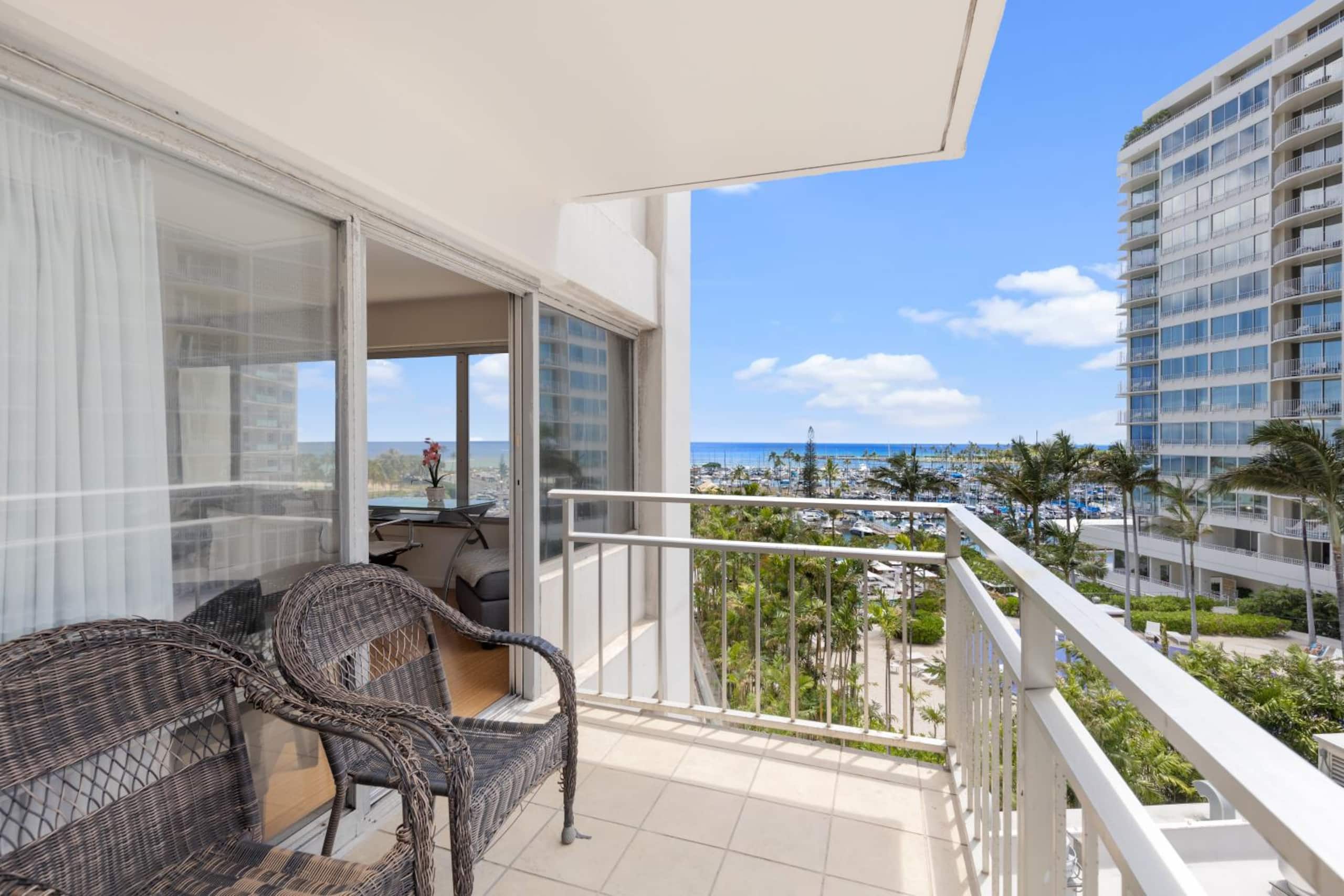 Ilikai Ocean & Harbor View 2 Bedroom 2 Bath Condo - Image 35