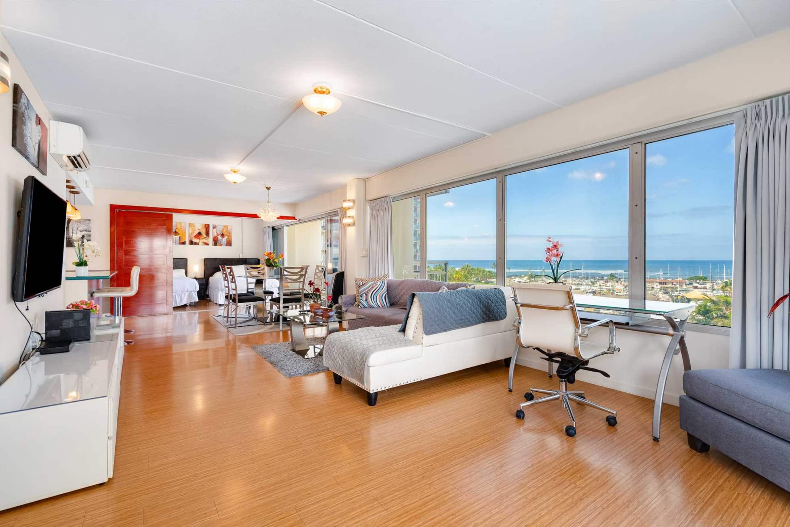 Ilikai Ocean & Harbor View 2 Bedroom 2 Bath Condo - Image 4