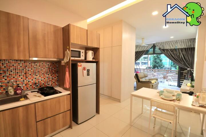 Palazio Comfy Studio Pool Access From Patio - Ulu Tiram
