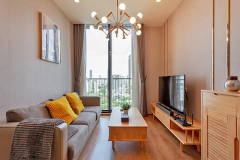 Modern2BR in CBD! Pool&Gym/Emsphere/BTS PhromPhong