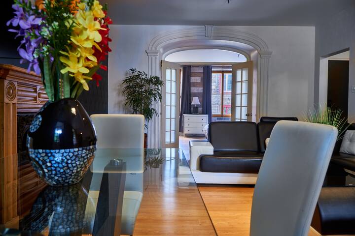 0LD Québec/Climatiseur/free parking/Spacious condo gallery image 3