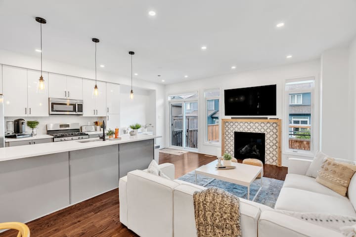 Your Modern Chic Stylish Retreat