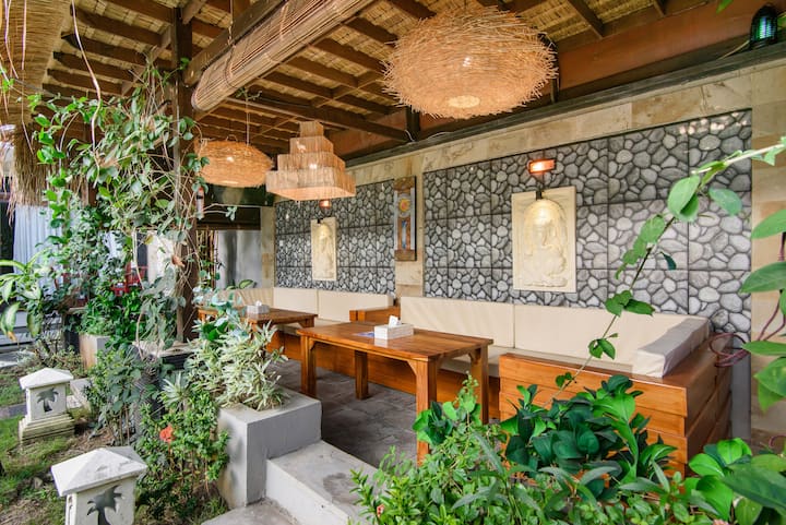 Raj Sindhu Hotel, Close To The Beach - Sanur
