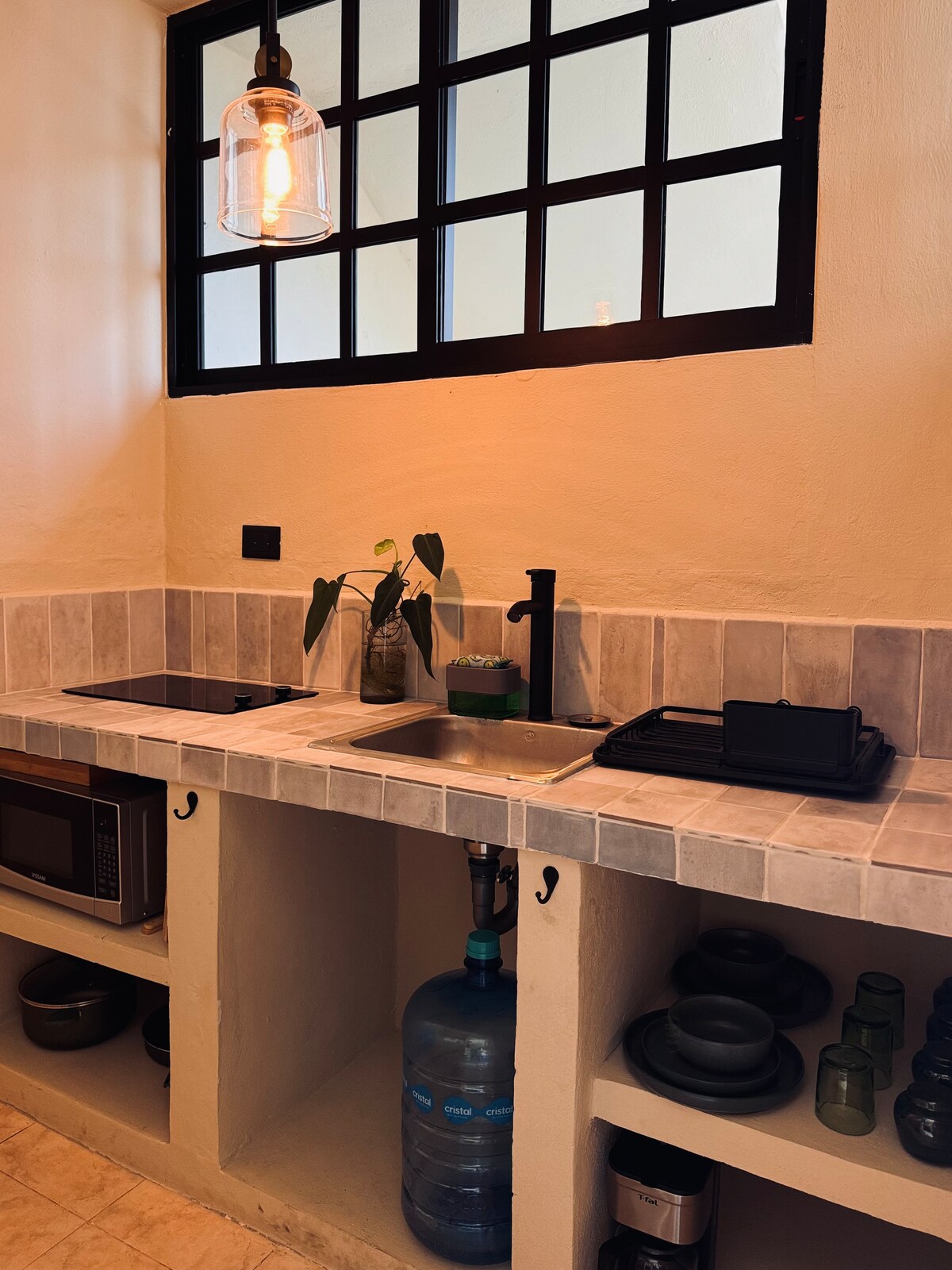 Anuncio de Airbnb popular: Transeúntes Studio | Vol. II - The Earth en Buenavista