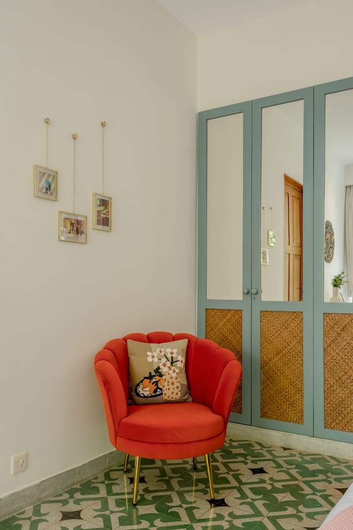 Living room image 11