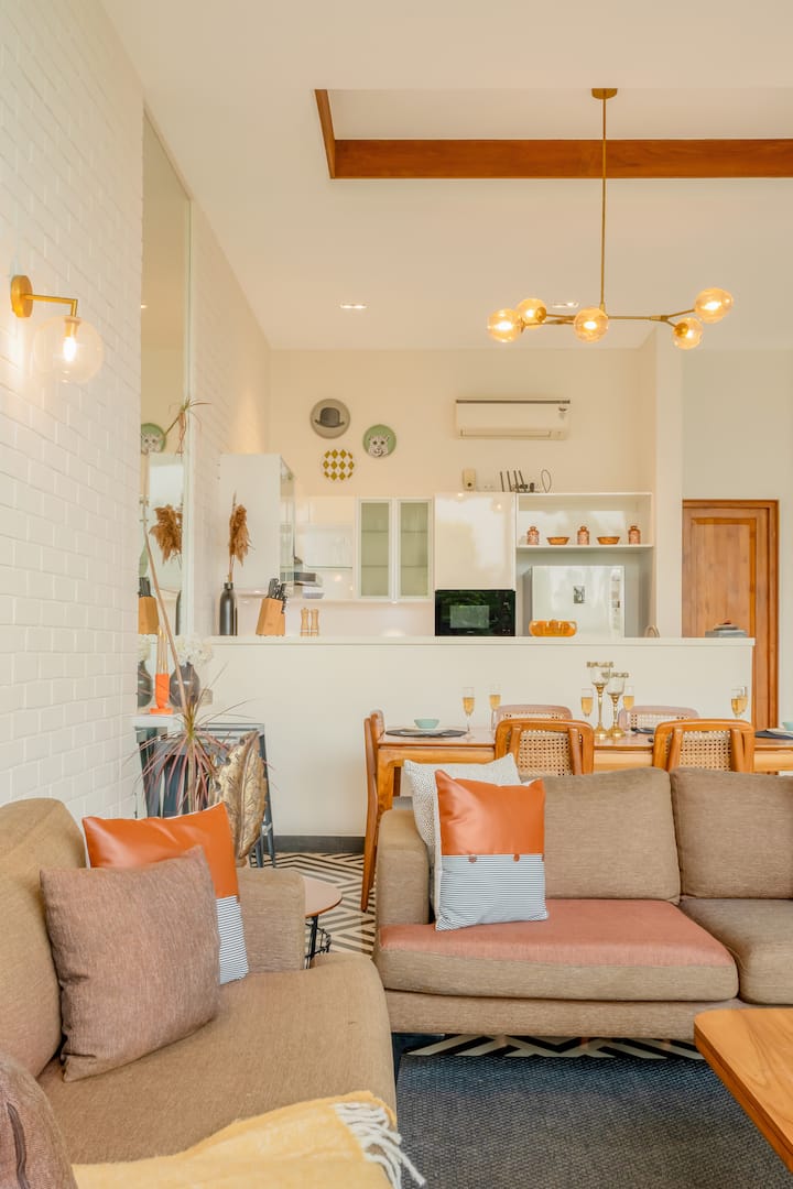 Living room image 8
